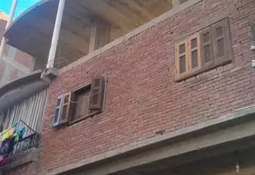 Building For sale - 8 rooms