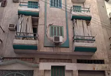 House / Home For sale - 8 rooms