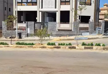 عقارات للبيع - 3 غرف - بالدور 0