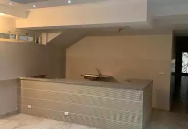 شقق للإيجار - 3 غرف - بالدور 0