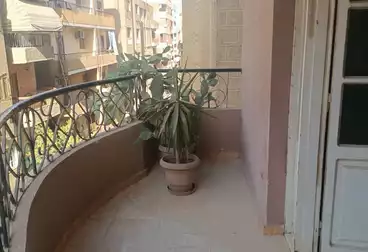 عقارات للبيع - 3 غرف - بالدور 5
