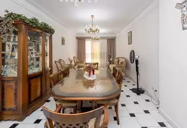 عقارات للبيع - 3 غرف - بالدور 10