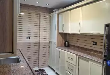 Furnished Apartment For sale - 3 rooms - floor 9