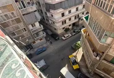 Apartments For sale - 4 rooms - floor 5