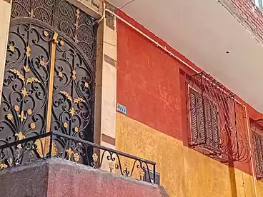 House / Home For sale - 6 rooms