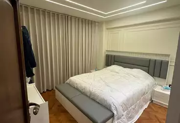 undefined undefined - 2 rooms - floor 8