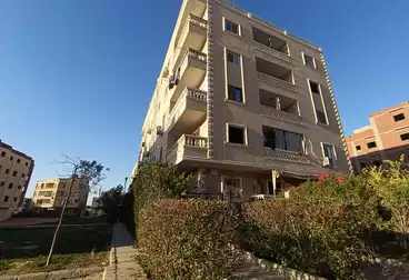 Apartments For sale - 3 rooms - floor 1