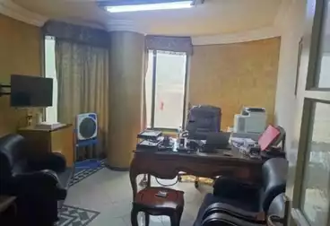 مكاتب للإيجار - 4 غرف - بالدور 1