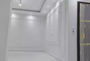 Apartments For sale - 4 rooms - floor 1