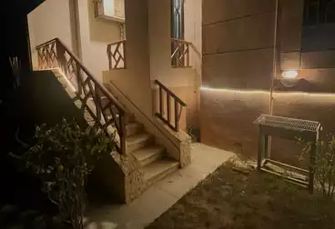 ستوديو للإيجار - 1 غرف - بالدور 1