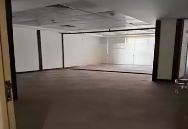 إداري للإيجار - 6 غرف - بالدور 1