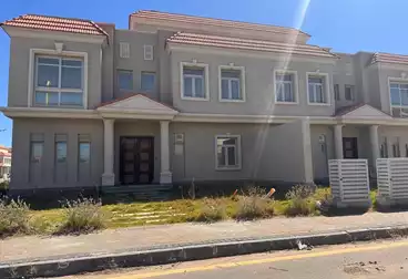 Town House For sale - 4 rooms