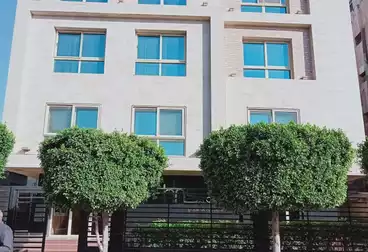 مقر إداري للبيع - 18 غرف - بالدور 4
