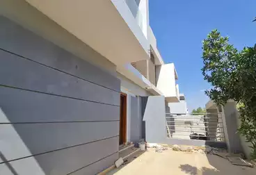 Apartments For sale - 3 rooms - floor 1