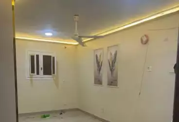 شقق للإيجار - 2 غرف - بالدور 1