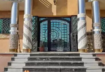 Separate Villa For sale - 9 rooms