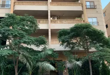 Apartments For sale - 4 rooms - floor 1