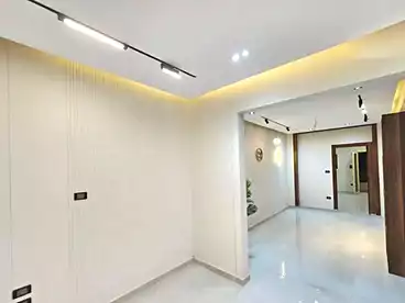 undefined undefined - 2 rooms - floor 5