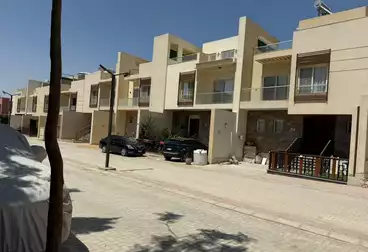 فلل للبيع - 4 غرف