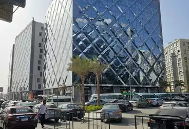 إداري للإيجار - 4 غرف - بالدور 8