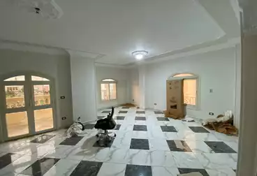 عقارات للإيجار - 3 غرف - بالدور 1