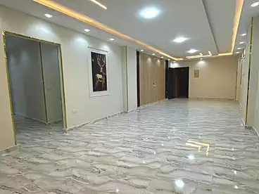 شقق للبيع - 3 غرف - بالدور 8