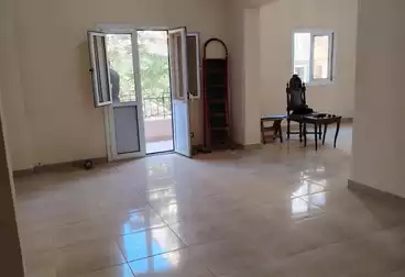 Apartments For sale - 3 rooms - floor 1