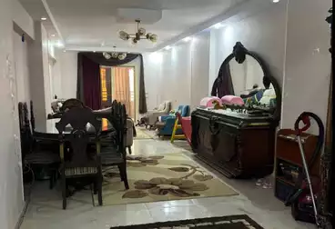 شقق للبيع - 3 غرف - بالدور 1