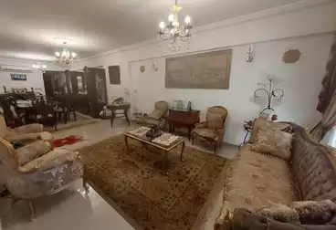 عقارات للبيع - 3 غرف - بالدور 8