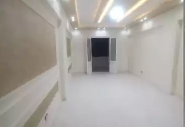 شقق للبيع - 2 غرف - بالدور 4