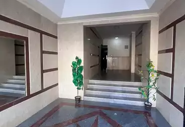 Apartments For sale - 3 rooms - floor 1