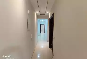 شقق للإيجار - 3 غرف - بالدور 1