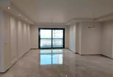 Apartments For sale - 4 rooms - floor 8