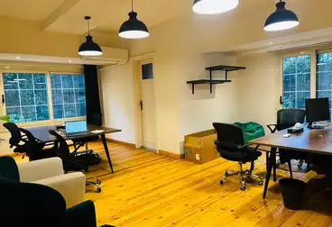 إداري للإيجار - 4 غرف - بالدور 0