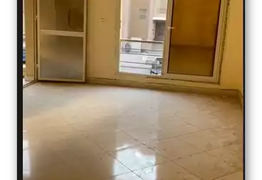 شقق للبيع - 3 غرف - بالدور 1