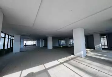 مقر إداري للإيجار - 20 غرف - بالدور 8