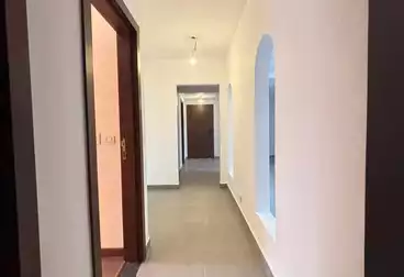 شقق للبيع - 3 غرف - بالدور 1