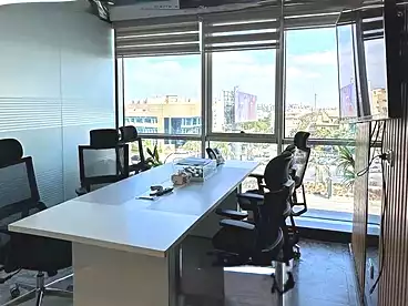 Co-working space For rent in Northern 90th St., 90th Street, 470 sqm