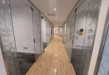 إداري للإيجار - 3 غرف - بالدور 1