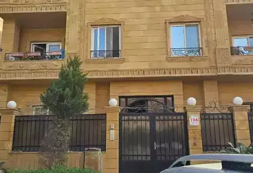 Apartments For sale - 4 rooms - floor 1