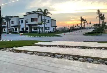 تاون هاوس للبيع - 4 غرف