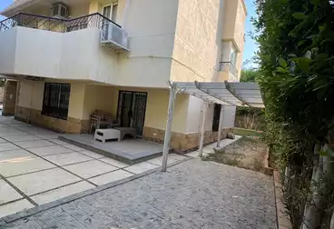 فلل للإيجار - 6 غرف