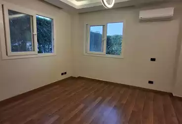Apartment with Garden For sale - 3 rooms - floor 1