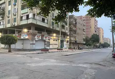 تجاري للبيع - بالدور 1