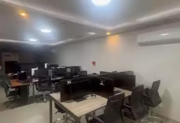 عقارات للإيجار - 3 غرف - بالدور 4