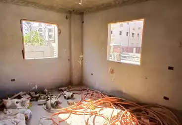 شقق للبيع - 6 غرف - بالدور 1