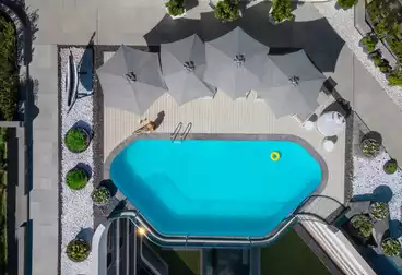 شقة بحديقة للبيع - 2 غرف - بالدور 0