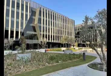 مساحة مكتبية للإيجار - بالدور 1