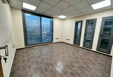 مساحة مكتبية للإيجار - بالدور 3