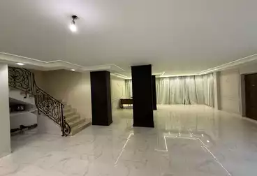 فيلا منفصلة للإيجار - 5 غرف